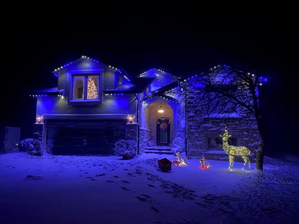 Blue Ash home with permanent LED lighting